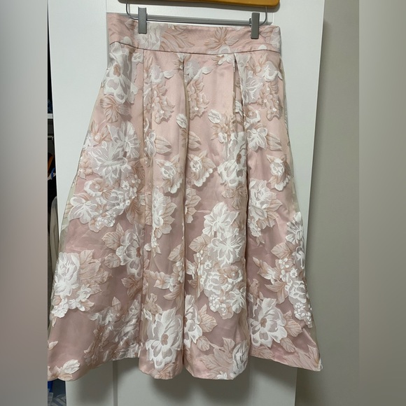 Eliza size 8 high waisted pleated midi skirt floral - Picture 1 of 3